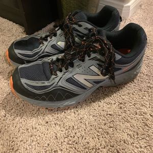 Men’s LIKE NEW New Balance Sneakers size 13